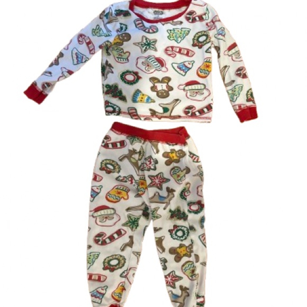 Mud Pie Pajama Set with Playful Christmas Print